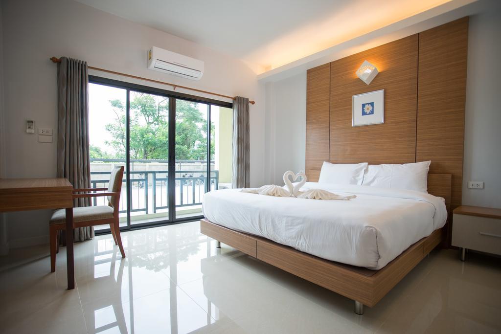 Morage Hotel Phitsanulok Zimmer foto