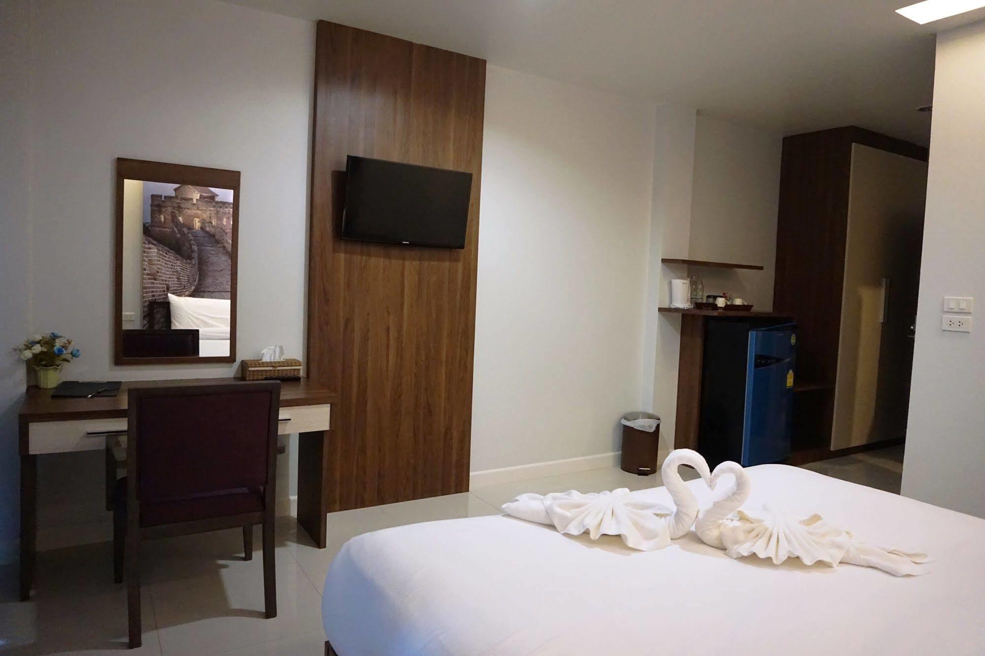 Morage Hotel Phitsanulok Exterior foto